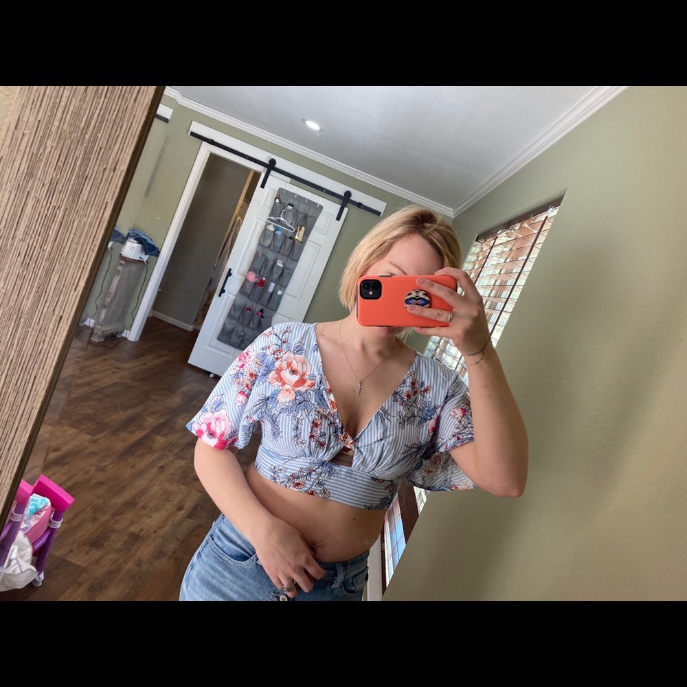 Crop top